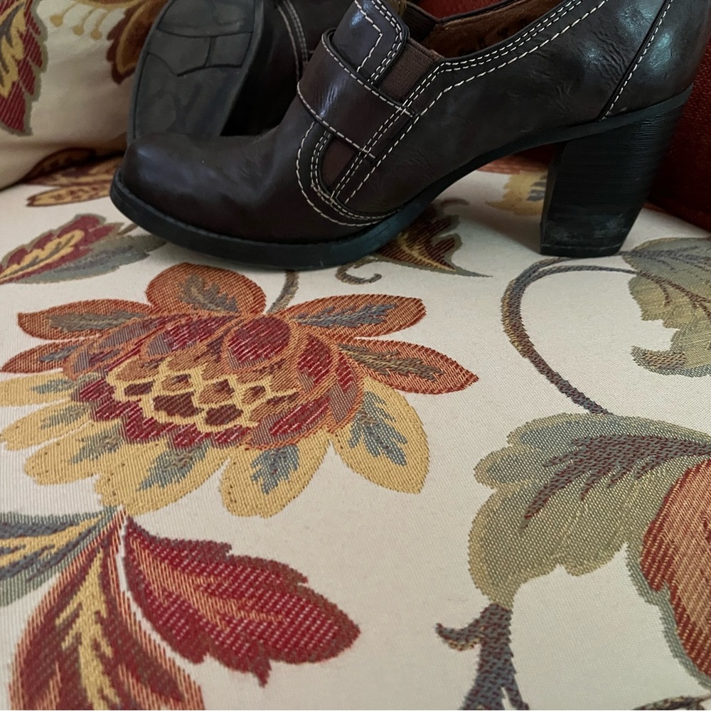 brown 1.5 heel - ideal for work - business casual